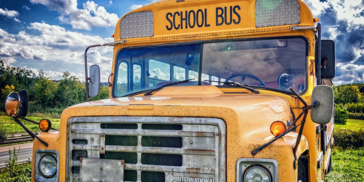 schoolbus image - Schulbesuch im Ausland